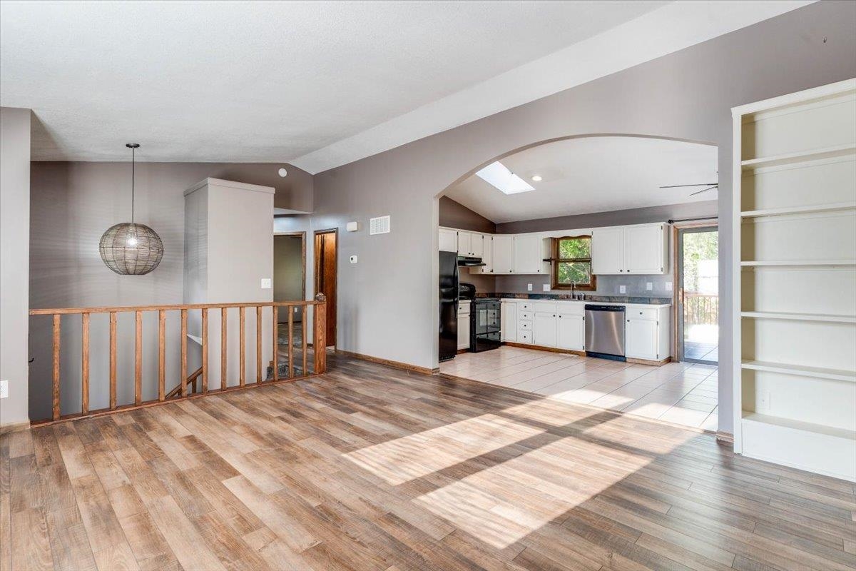 2019 N Forest Park Property Photo 8