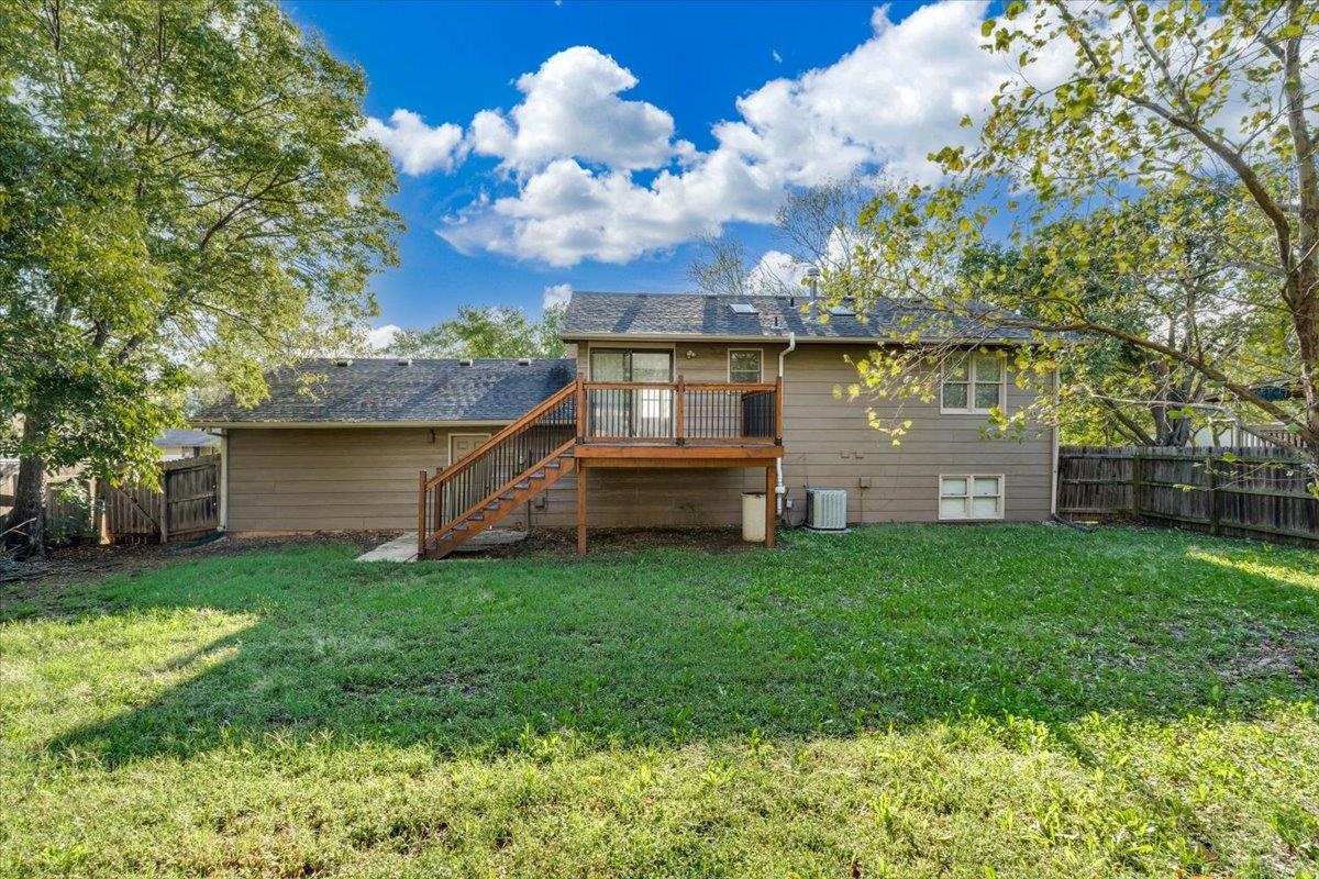2019 N Forest Park Property Photo 23