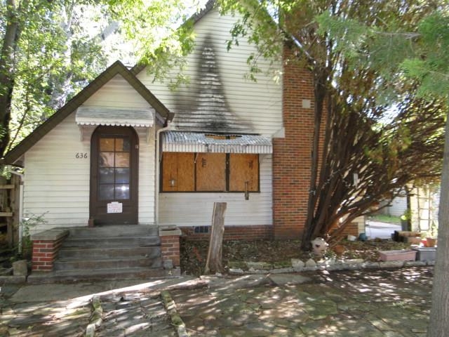 636 N Belmont Ave. Property Photo 1