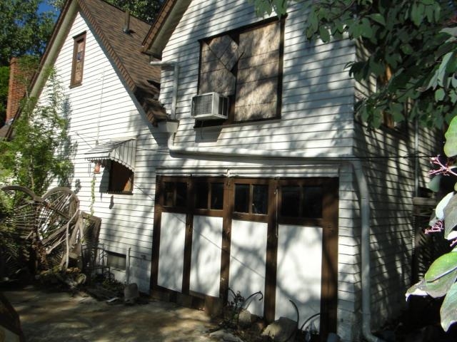 636 N Belmont Ave. Property Photo 8
