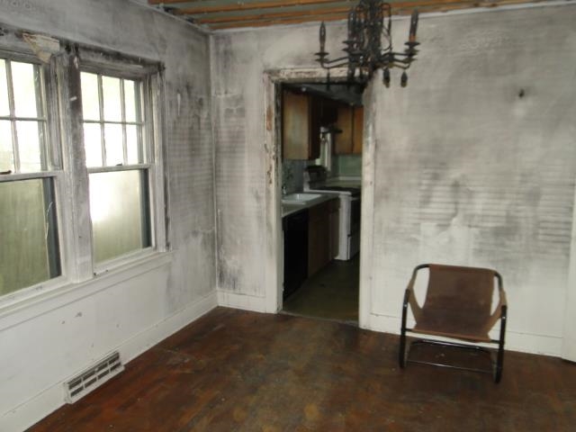 636 N Belmont Ave. Property Photo 18