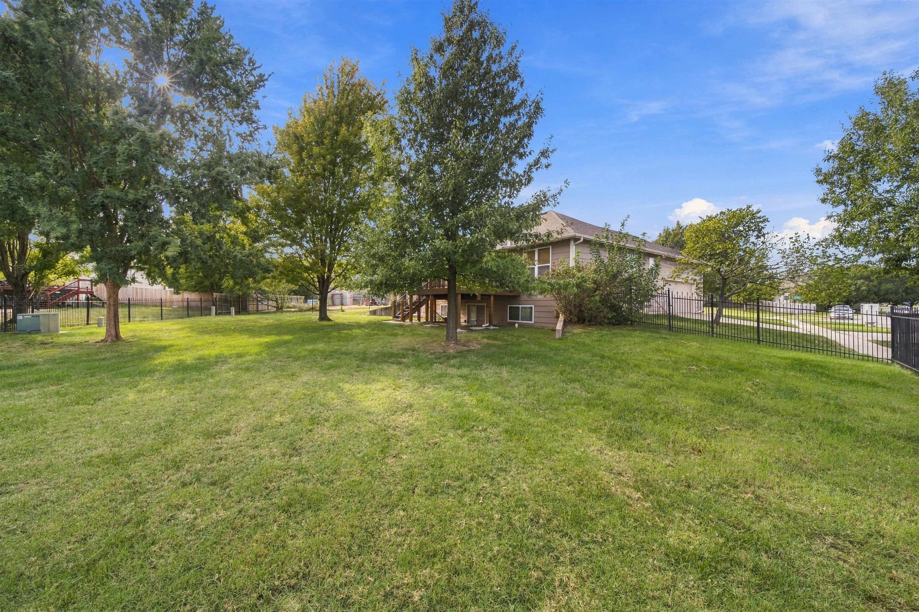 4417 N Rushwood Ct. Property Photo 28