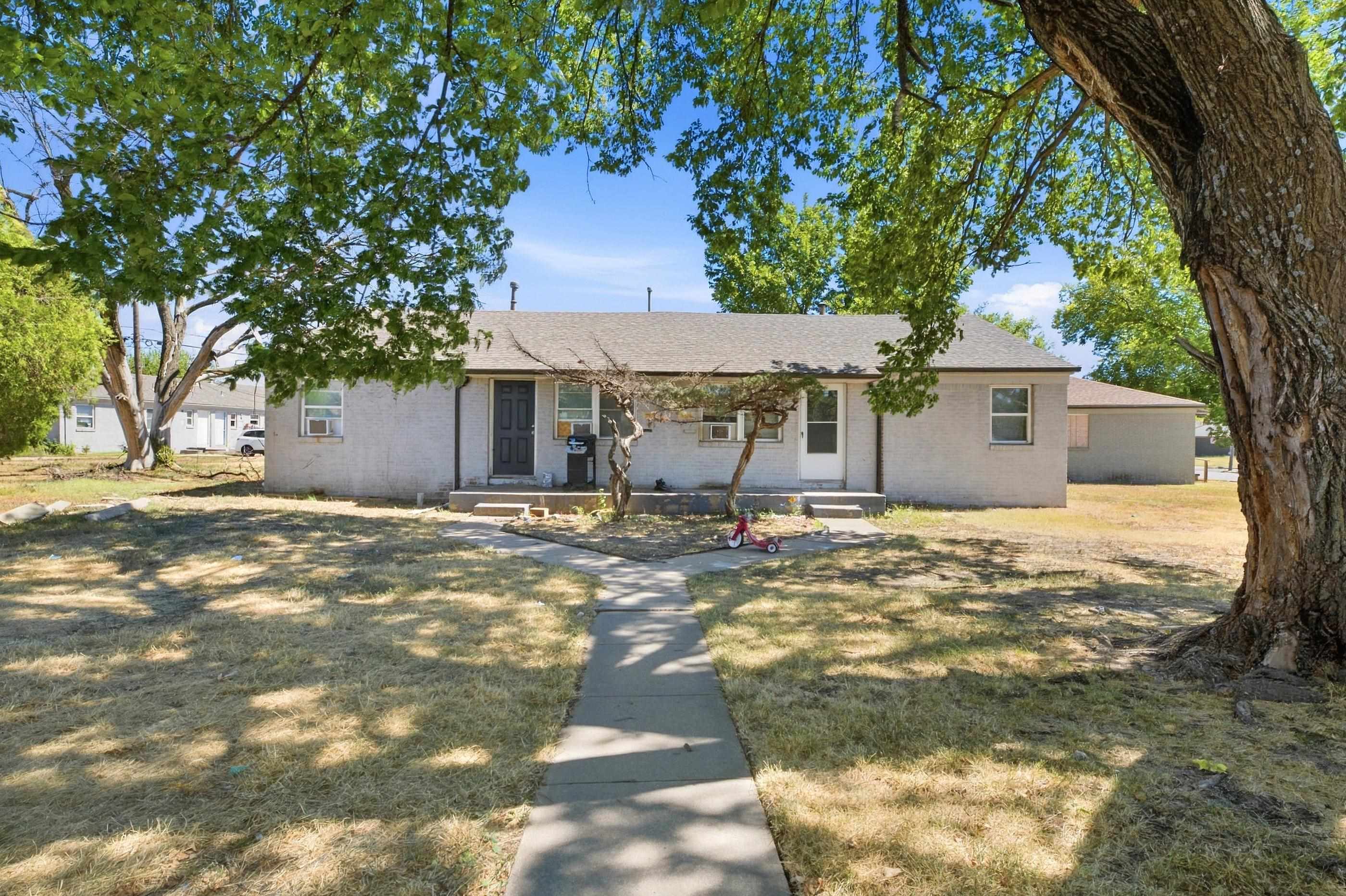 6514-6516 E Cottonwood Lane Property Photo 1