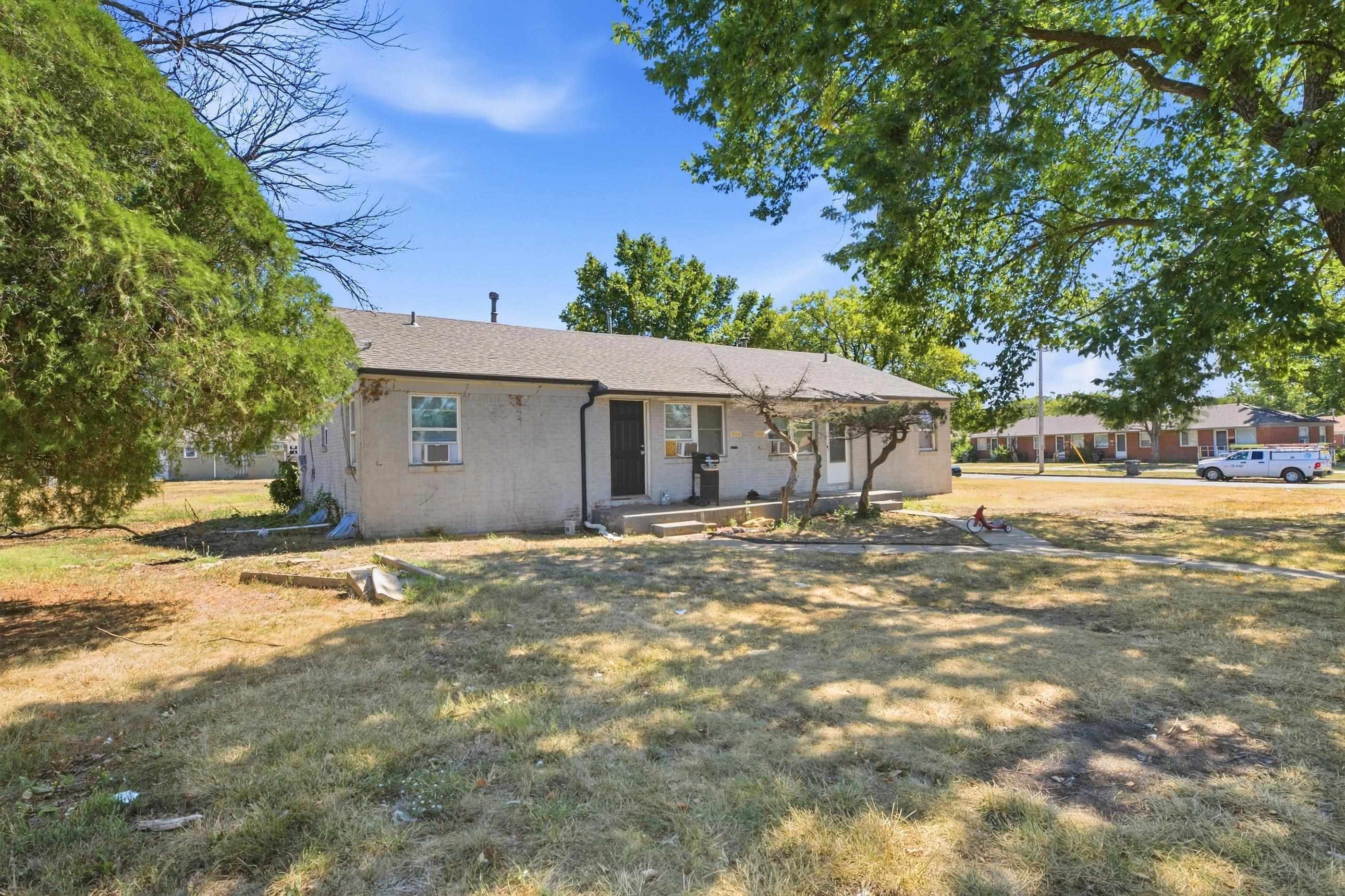 6514-6516 E Cottonwood Lane Property Photo 2