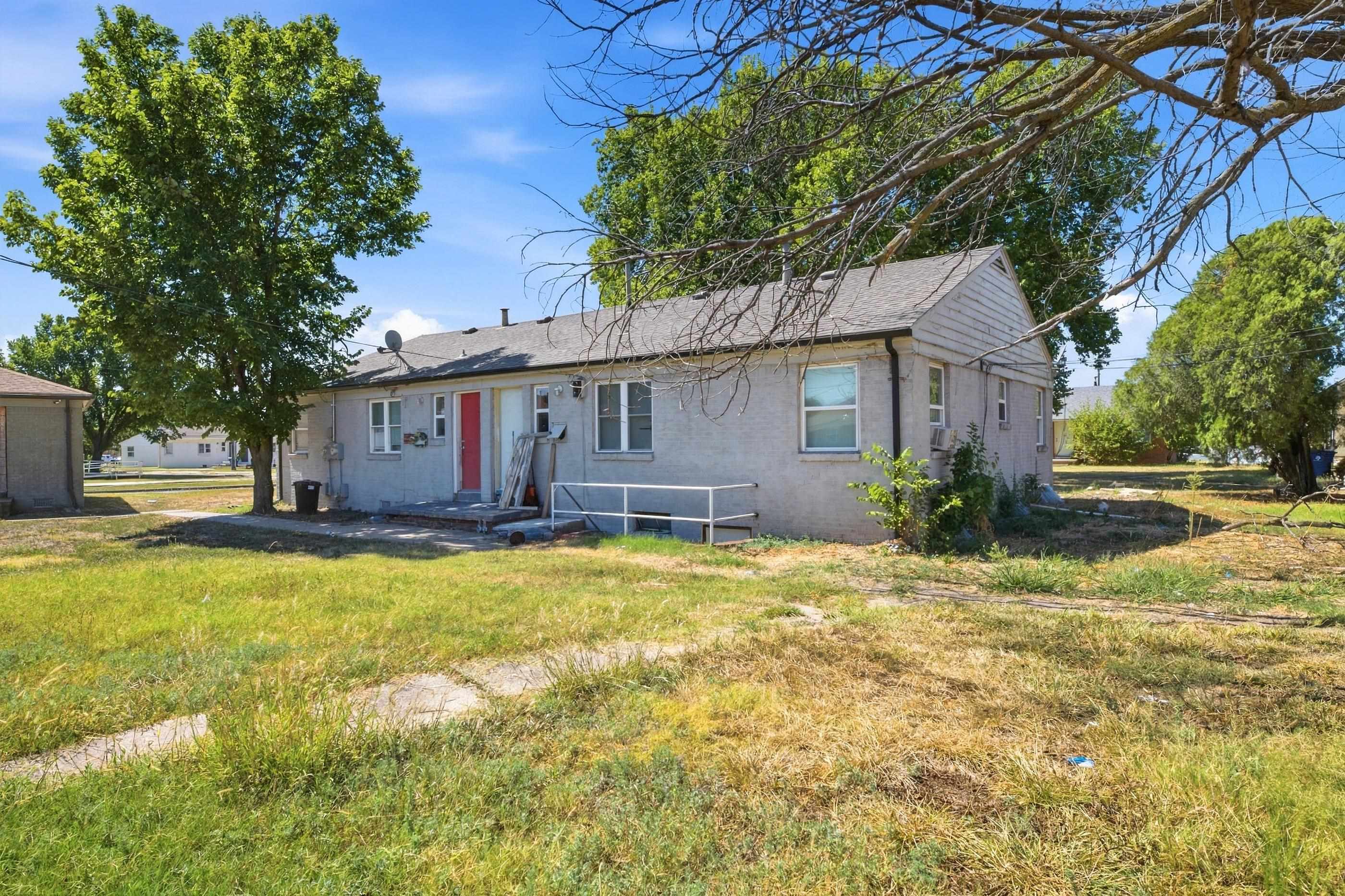 6514-6516 E Cottonwood Lane Property Photo 4