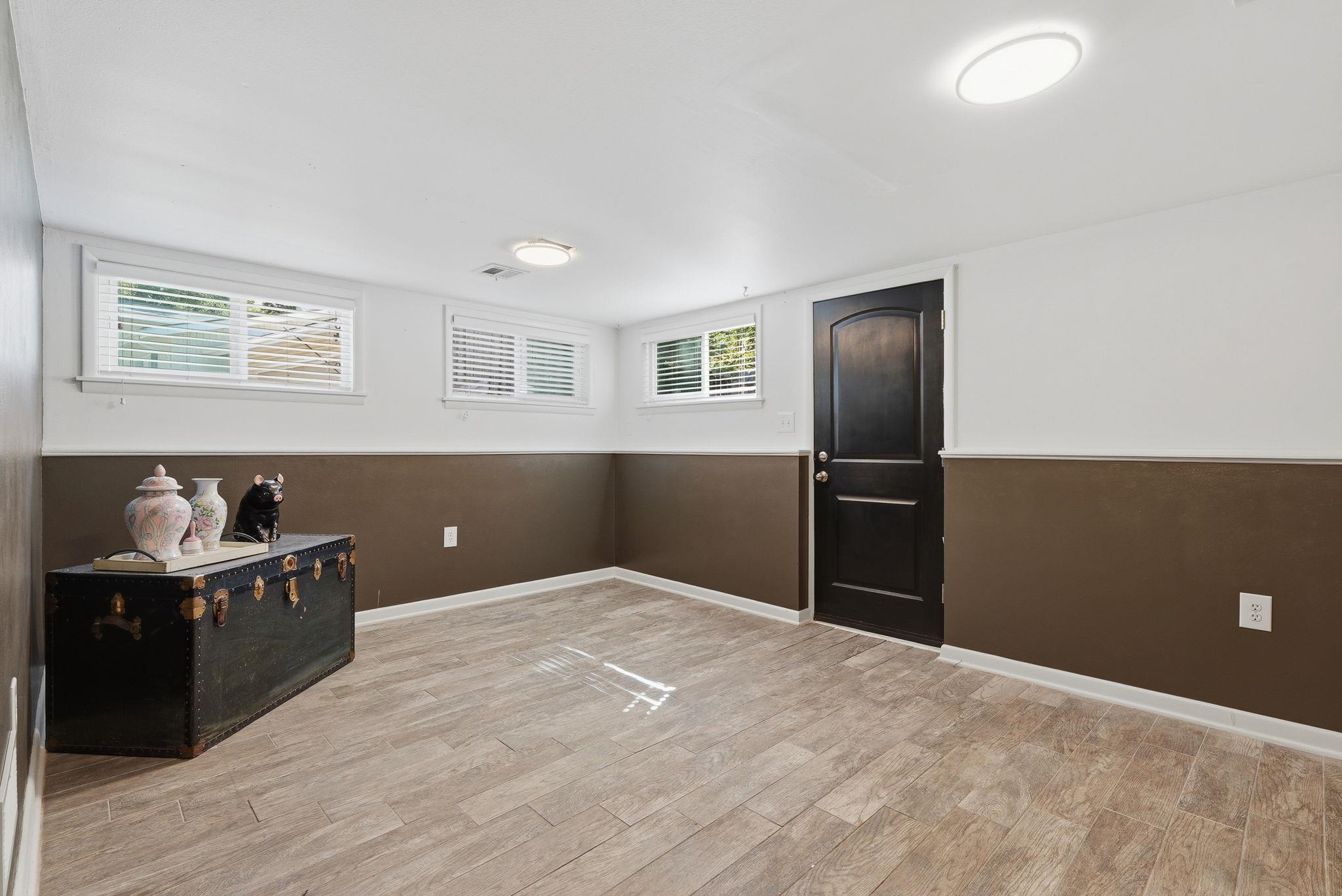 813 E Park Lane Ct Property Photo 14
