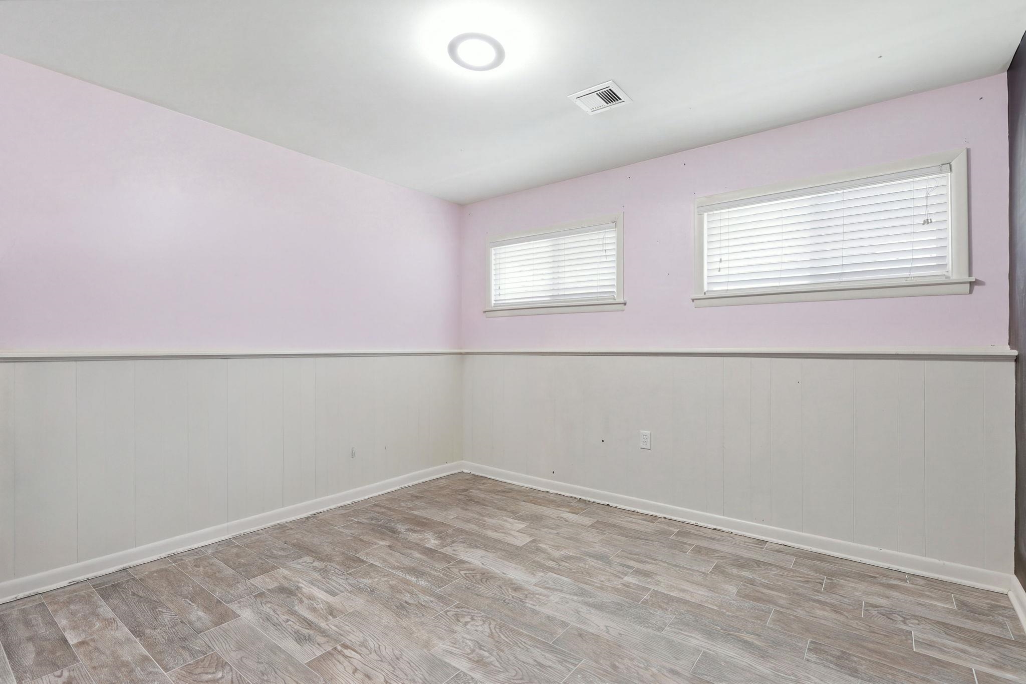 813 E Park Lane Ct Property Photo 15