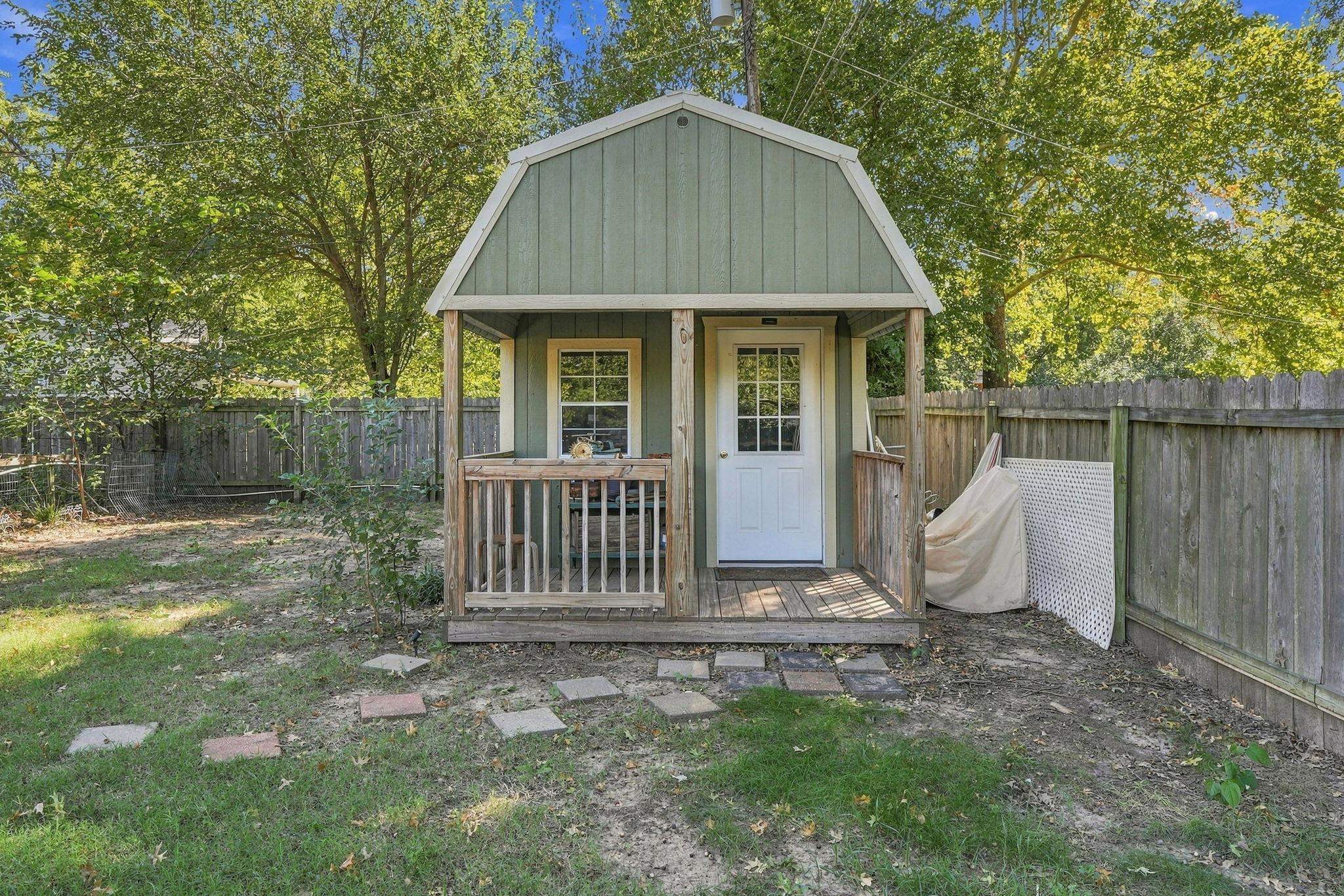 813 E Park Lane Ct Property Photo 19