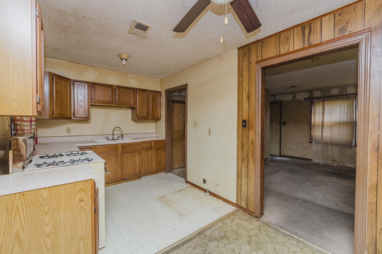 1427 N Minnesota Ave Property Photo 11