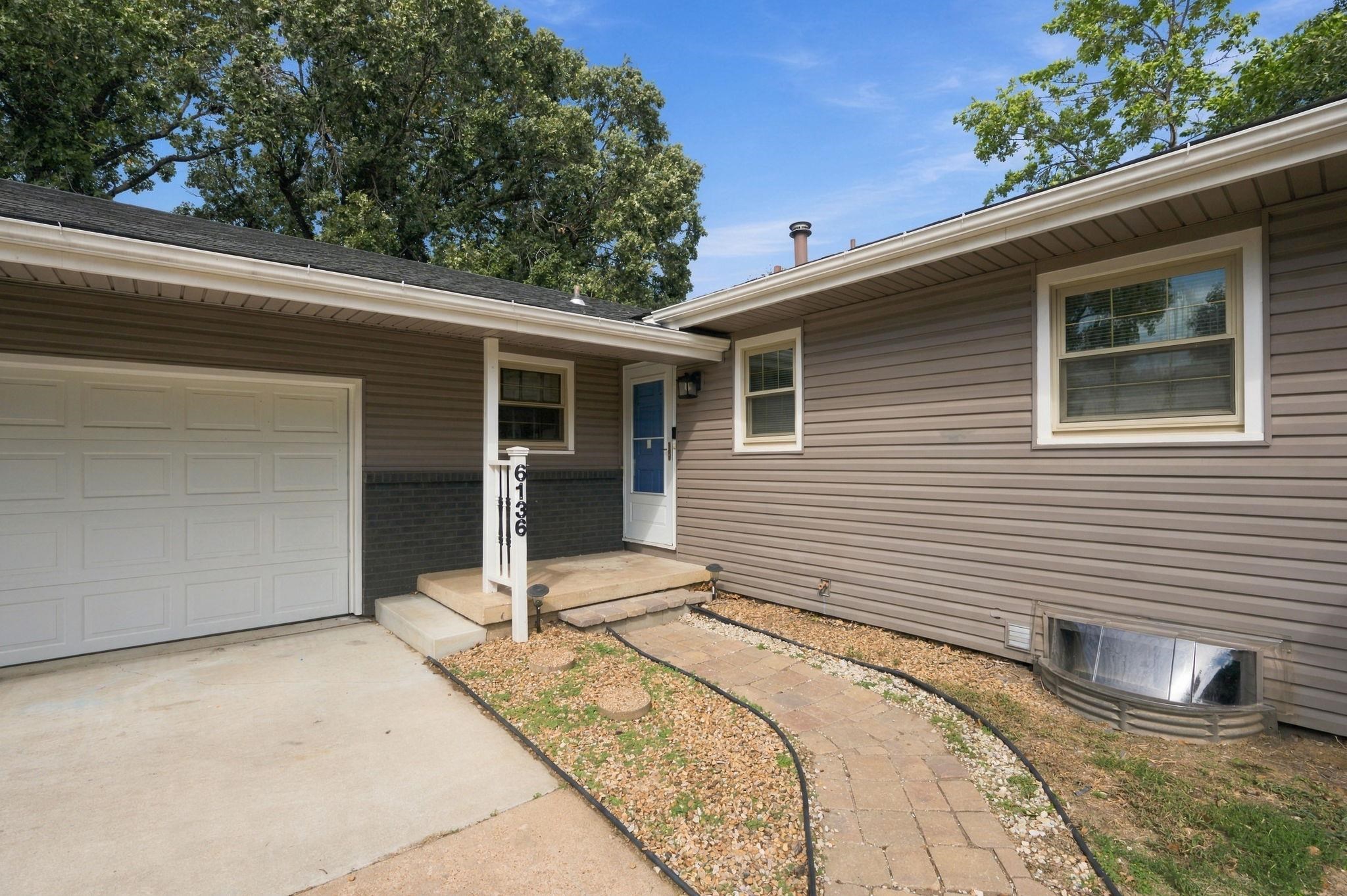 6136 E Edinburg St Property Photo 2