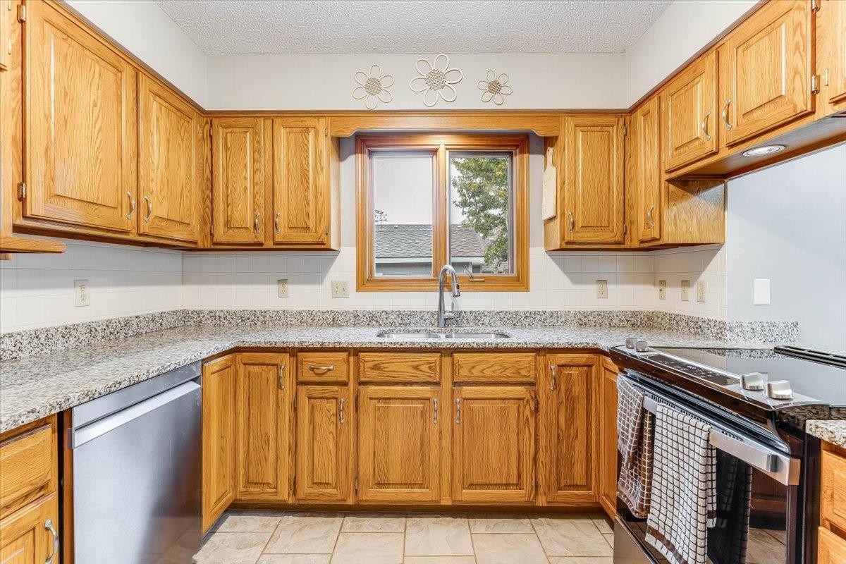 722 Mockingbird Property Photo 7
