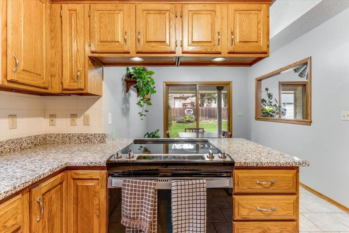 722 Mockingbird Property Photo 8