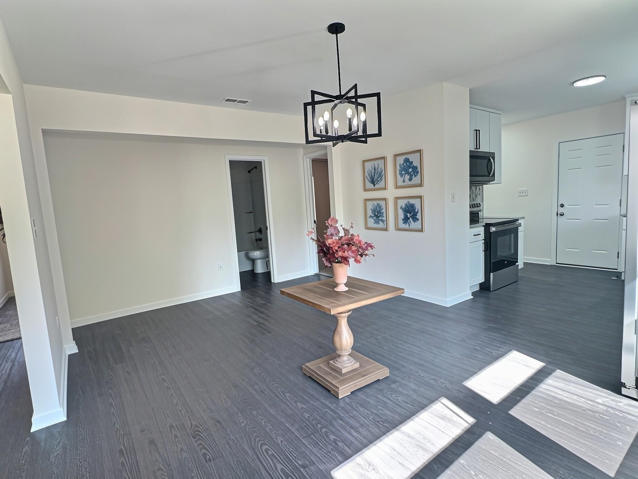1752 S Market Property Photo 10