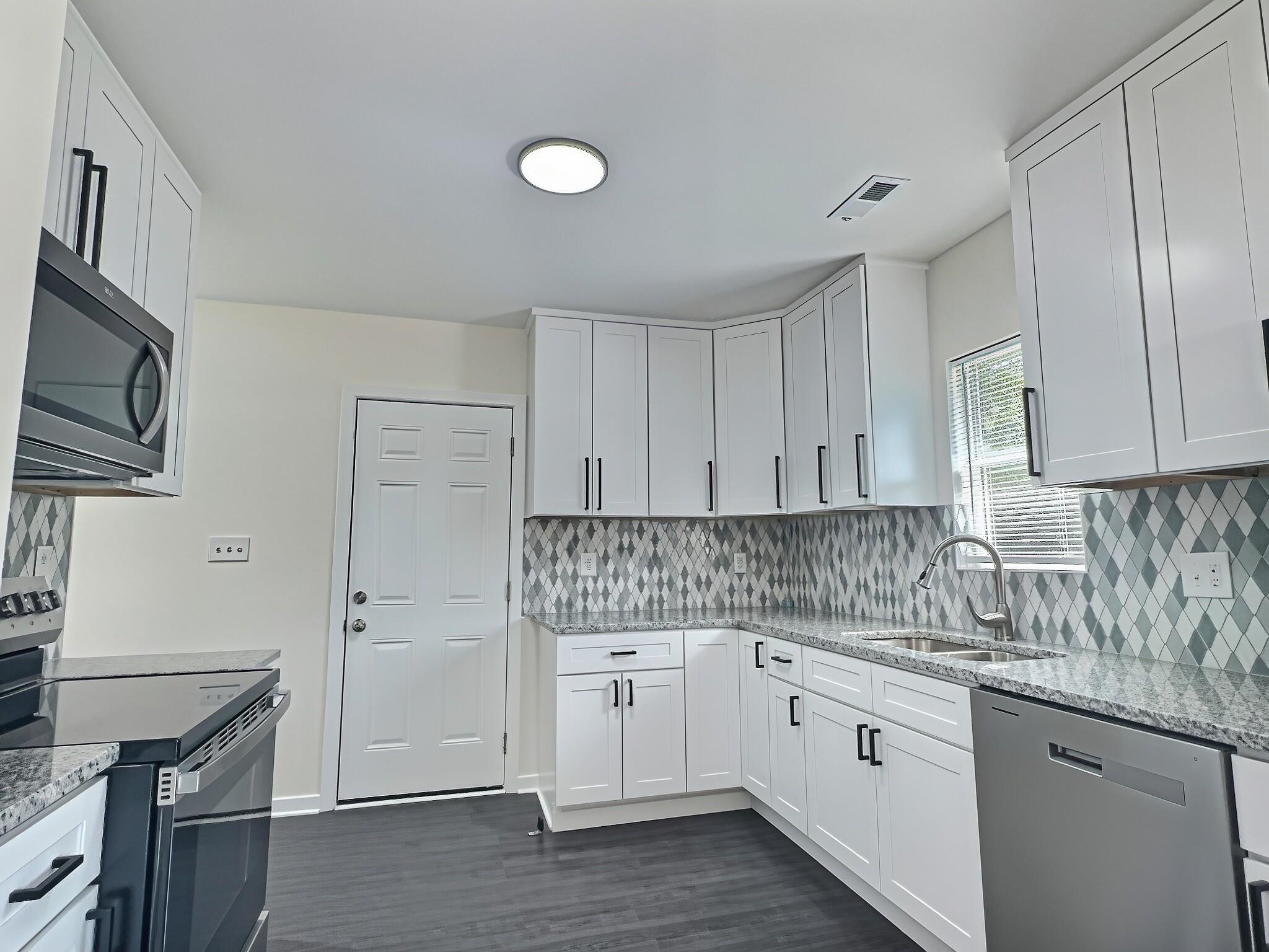1752 S Market Property Photo 11
