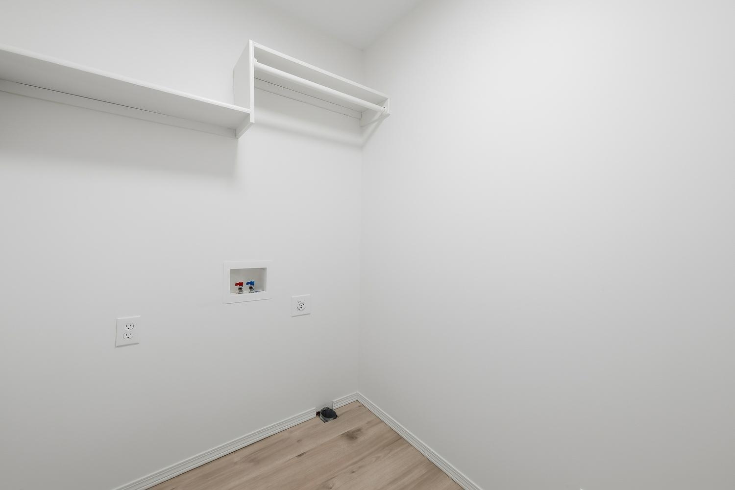 1066 N Bedford Property Photo 24