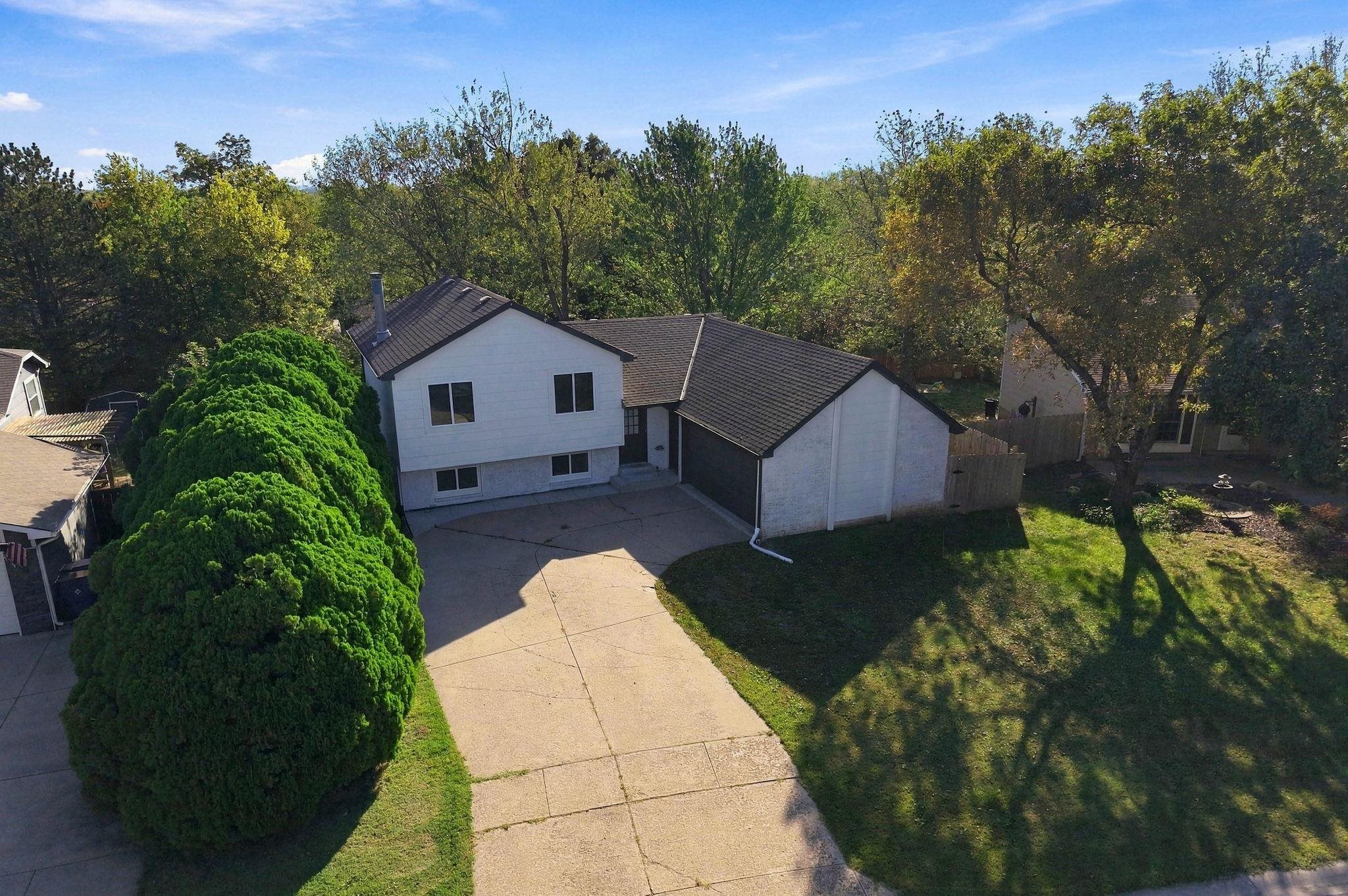 2018 N Burning Tree Property Photo 3