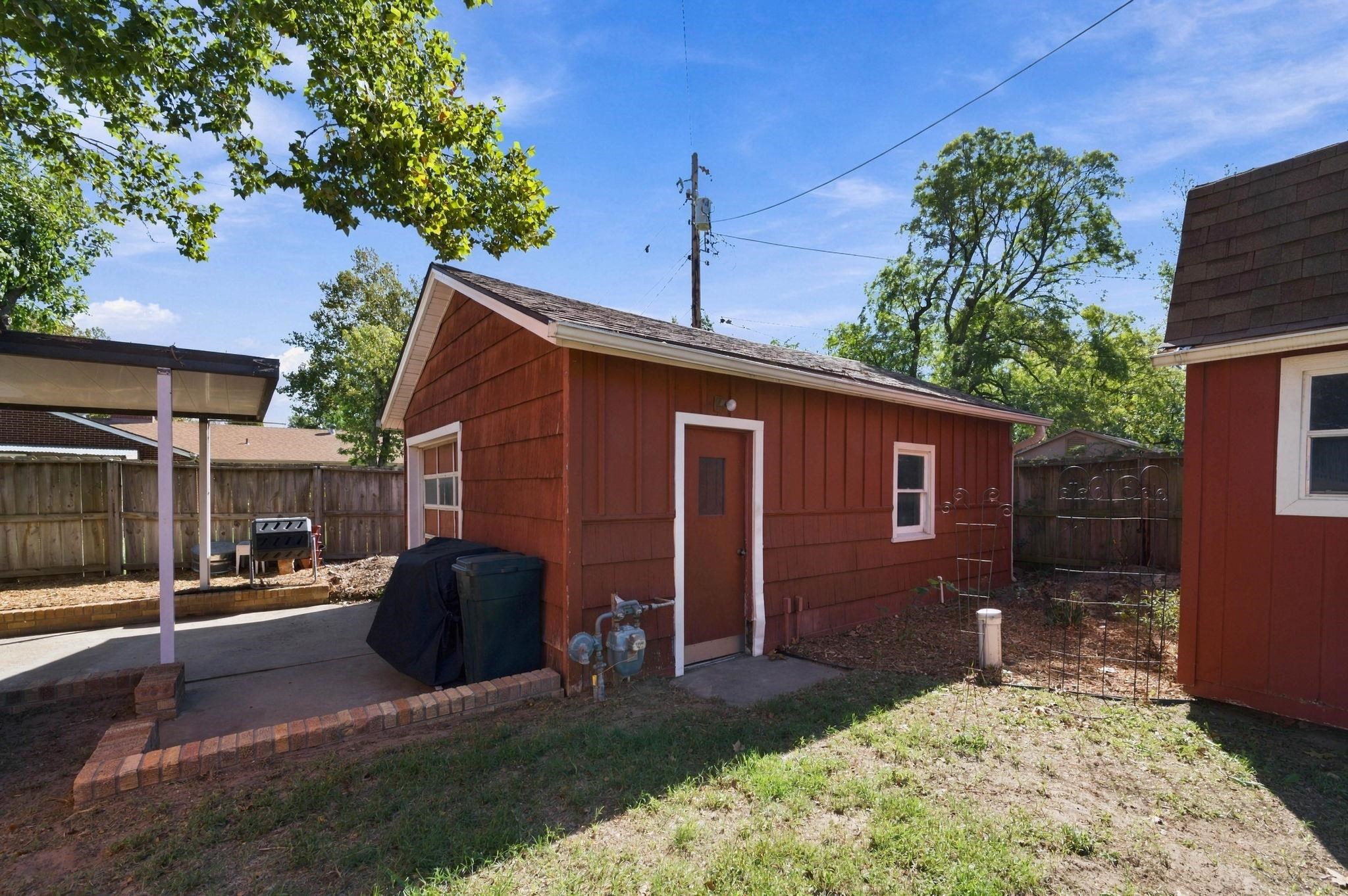 1750 N Athenian Ave. Property Photo 28