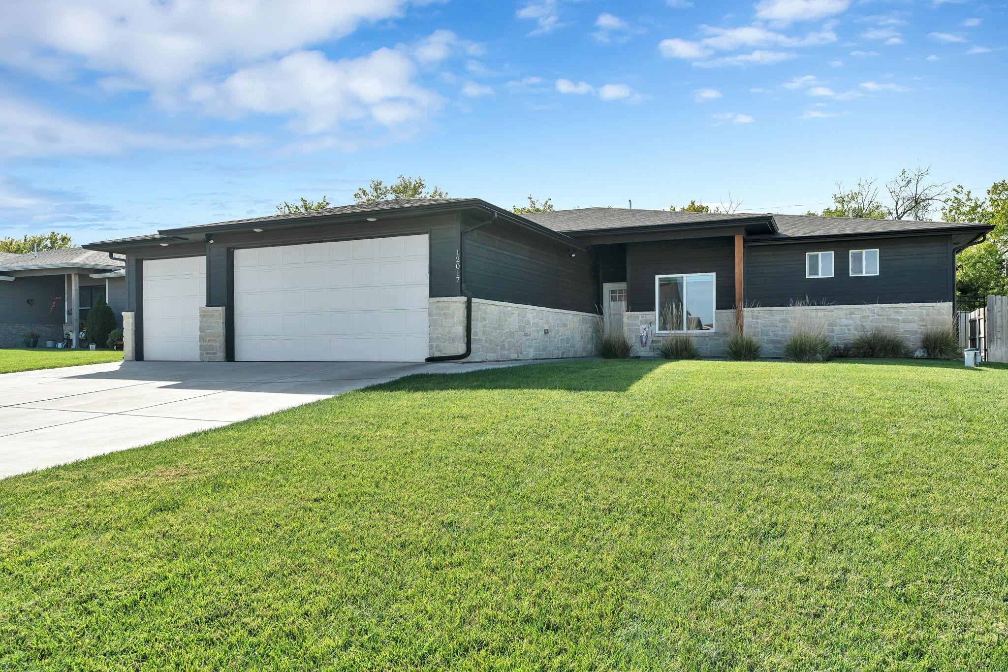 12017 E Bonita Cir. Property Photo 1