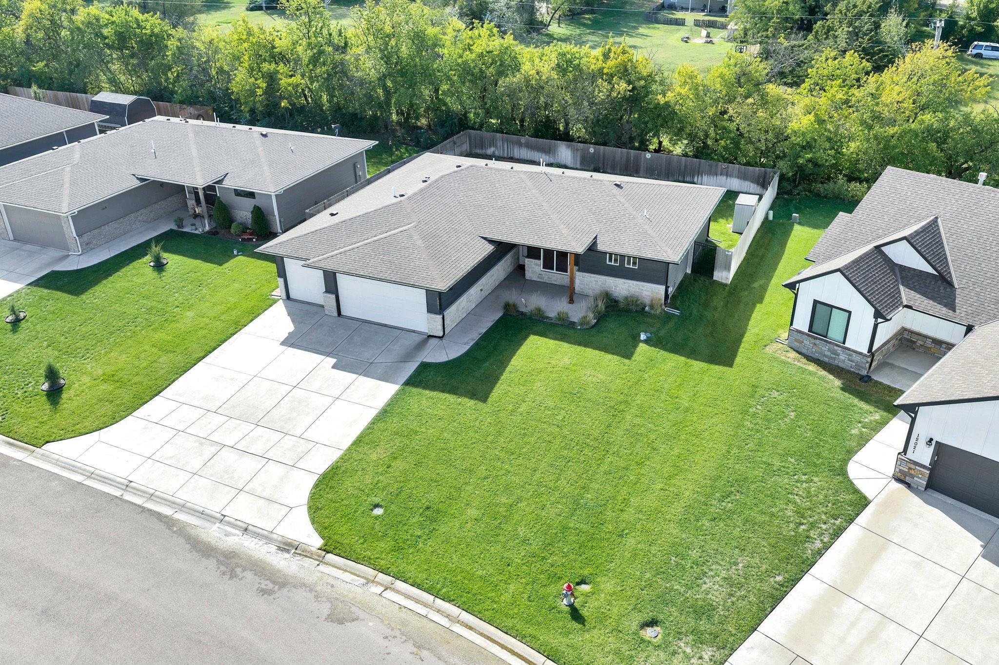 12017 E Bonita Cir. Property Photo 2
