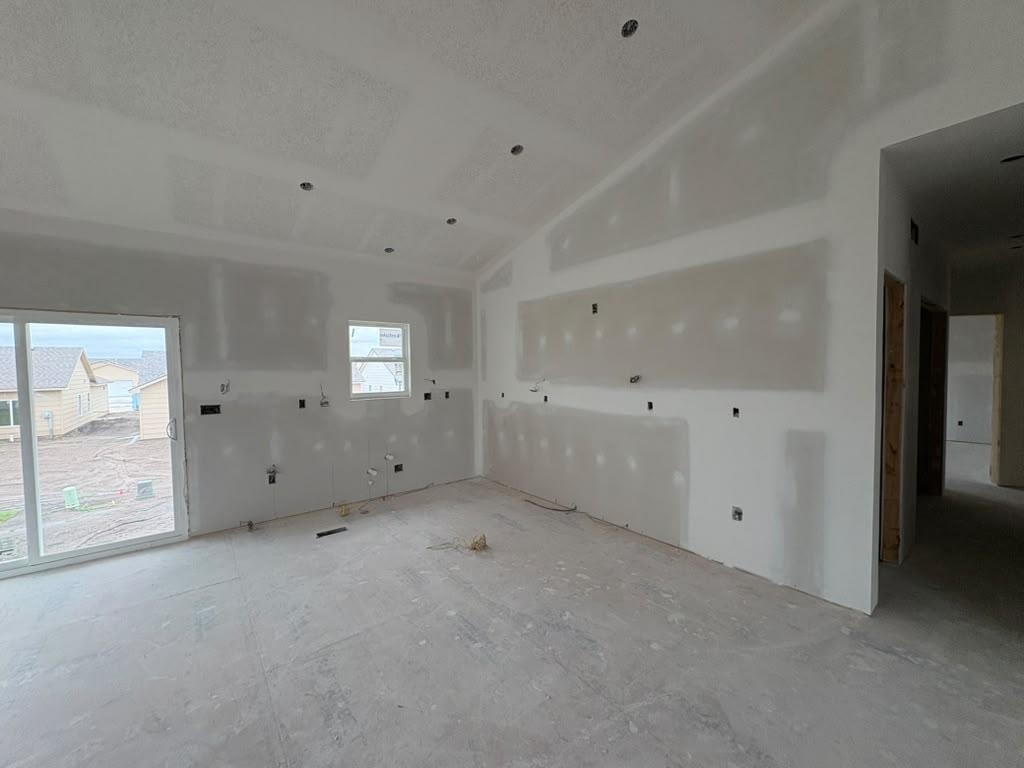 8985 E Forbes Cir Property Photo 6