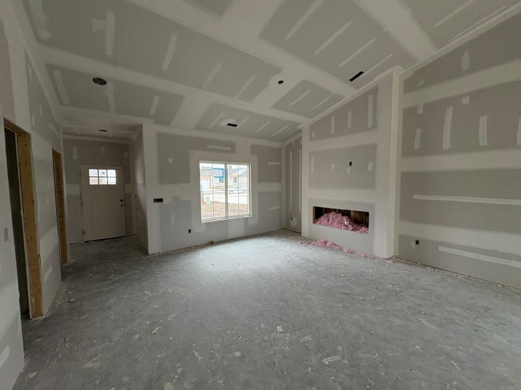5903 Plumthicket St Property Photo 4
