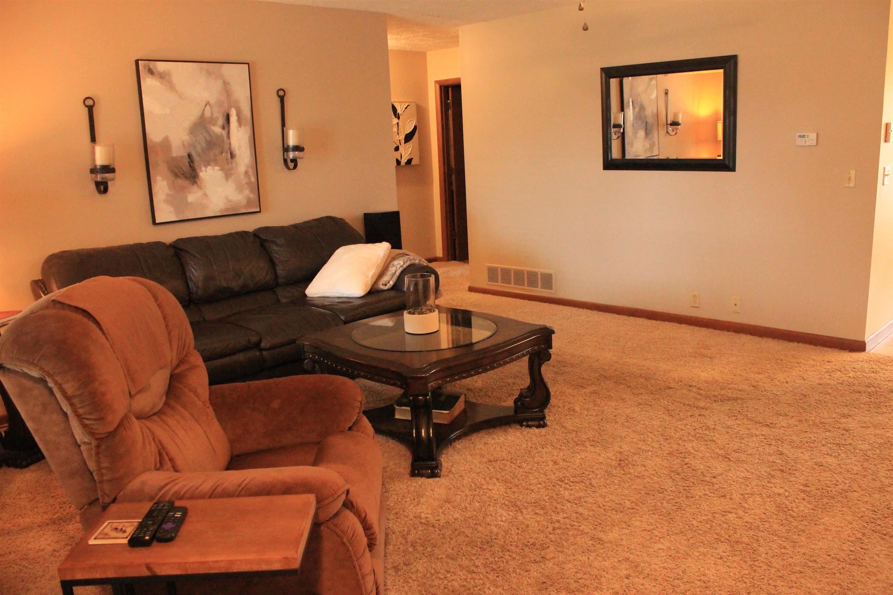 2300 Llnden Drive Property Photo 16
