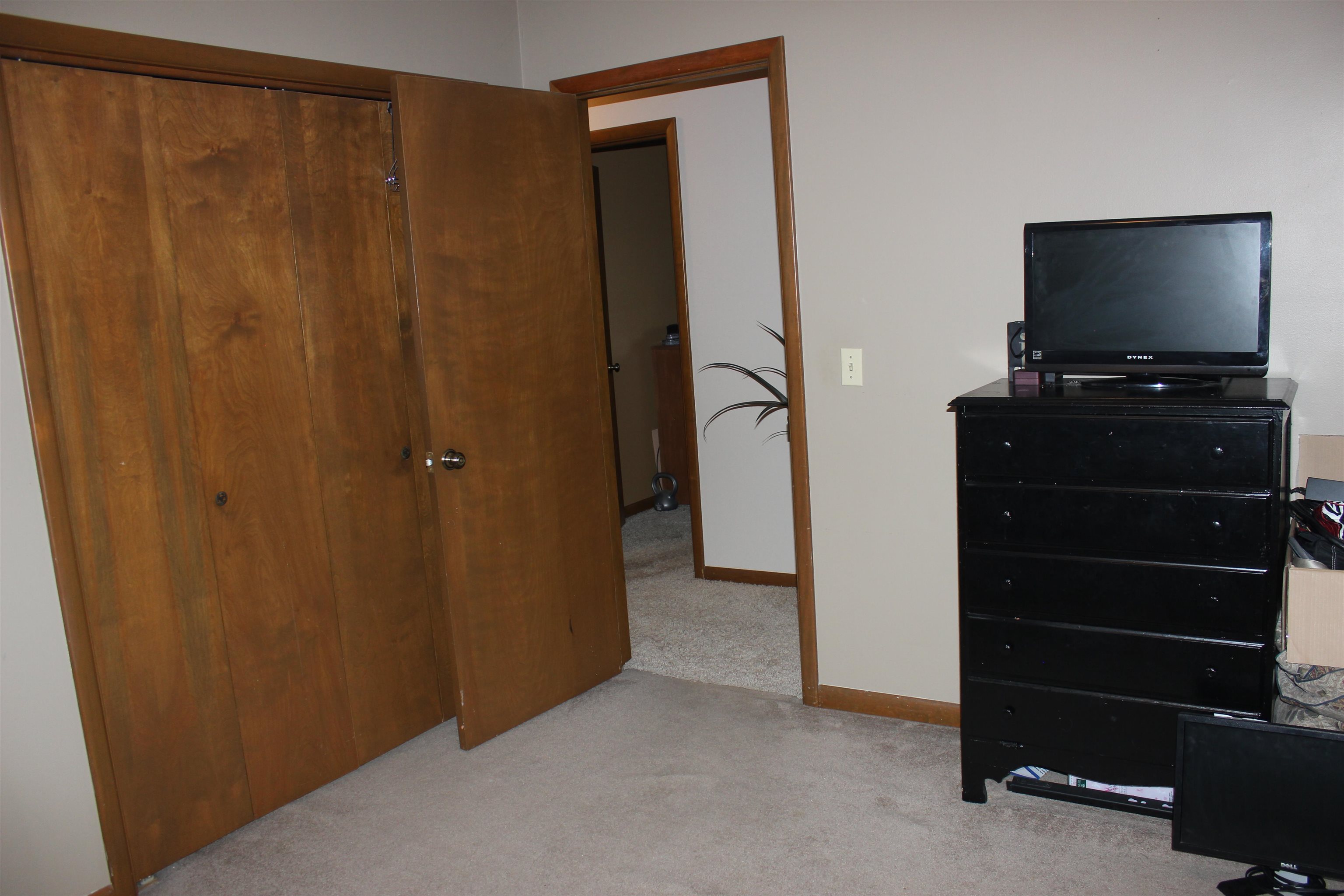 2300 Llnden Drive Property Photo 23