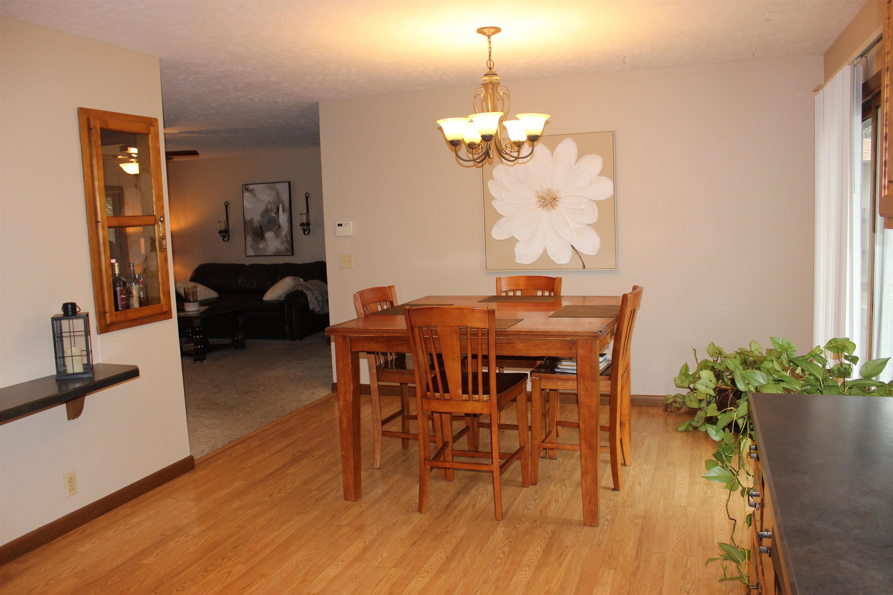 2300 Llnden Drive Property Photo 30