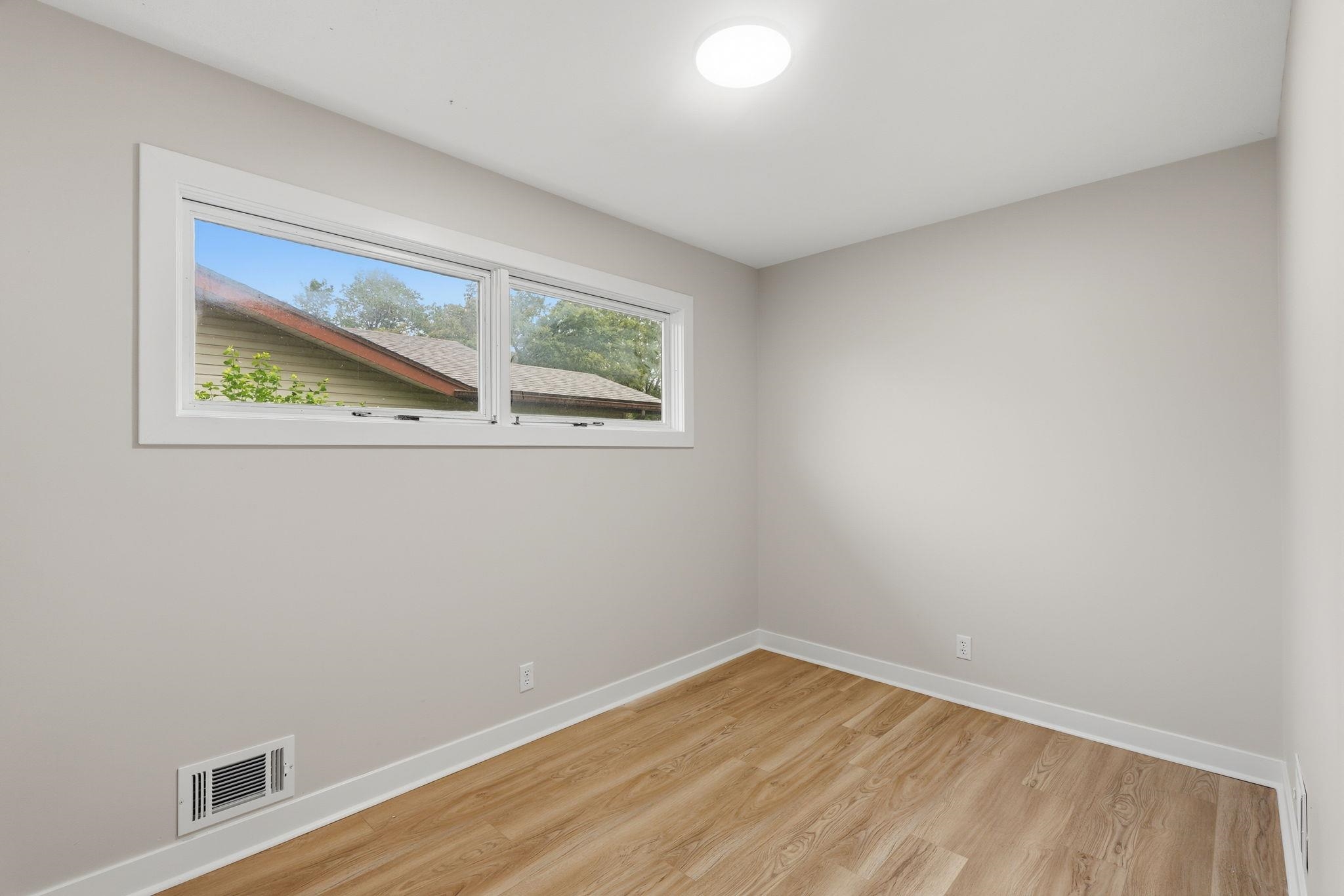 2632 S Fern Ave Property Photo 19