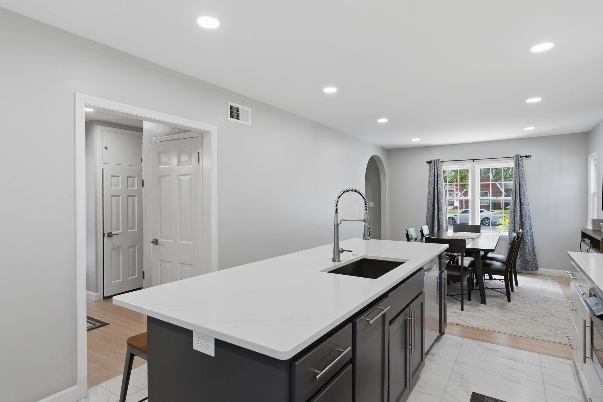 150 N Parkwood Property Photo 16