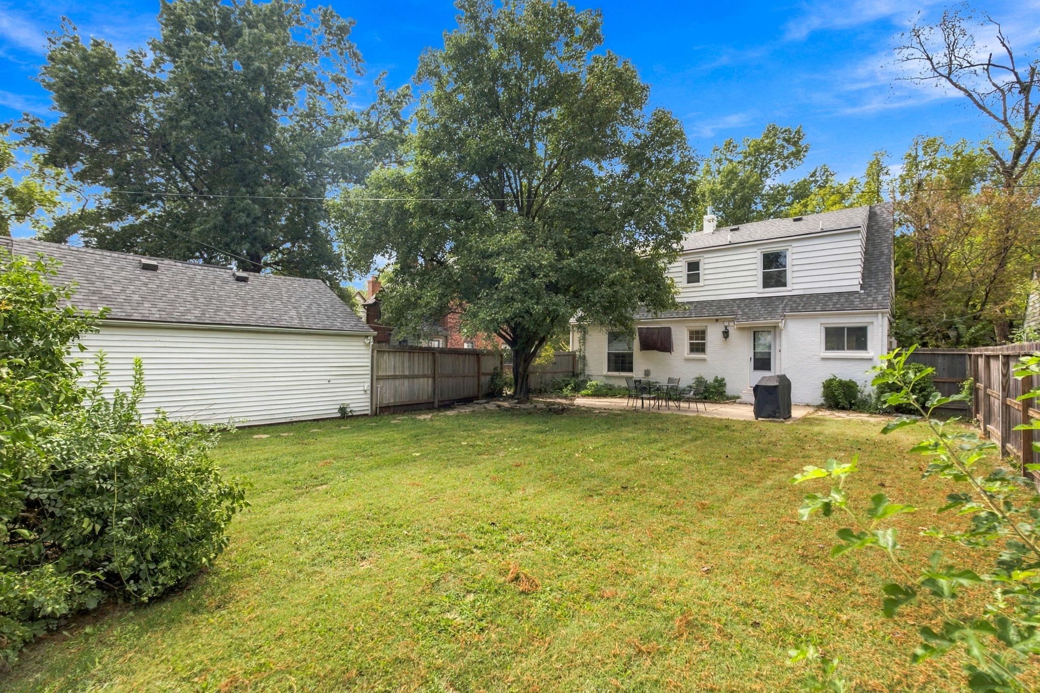 150 N Parkwood Property Photo 30