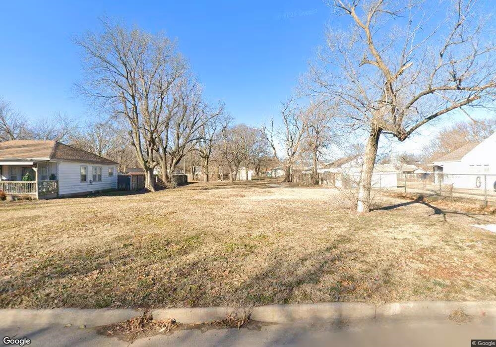 2445 S Ida Ave Property Photo 1