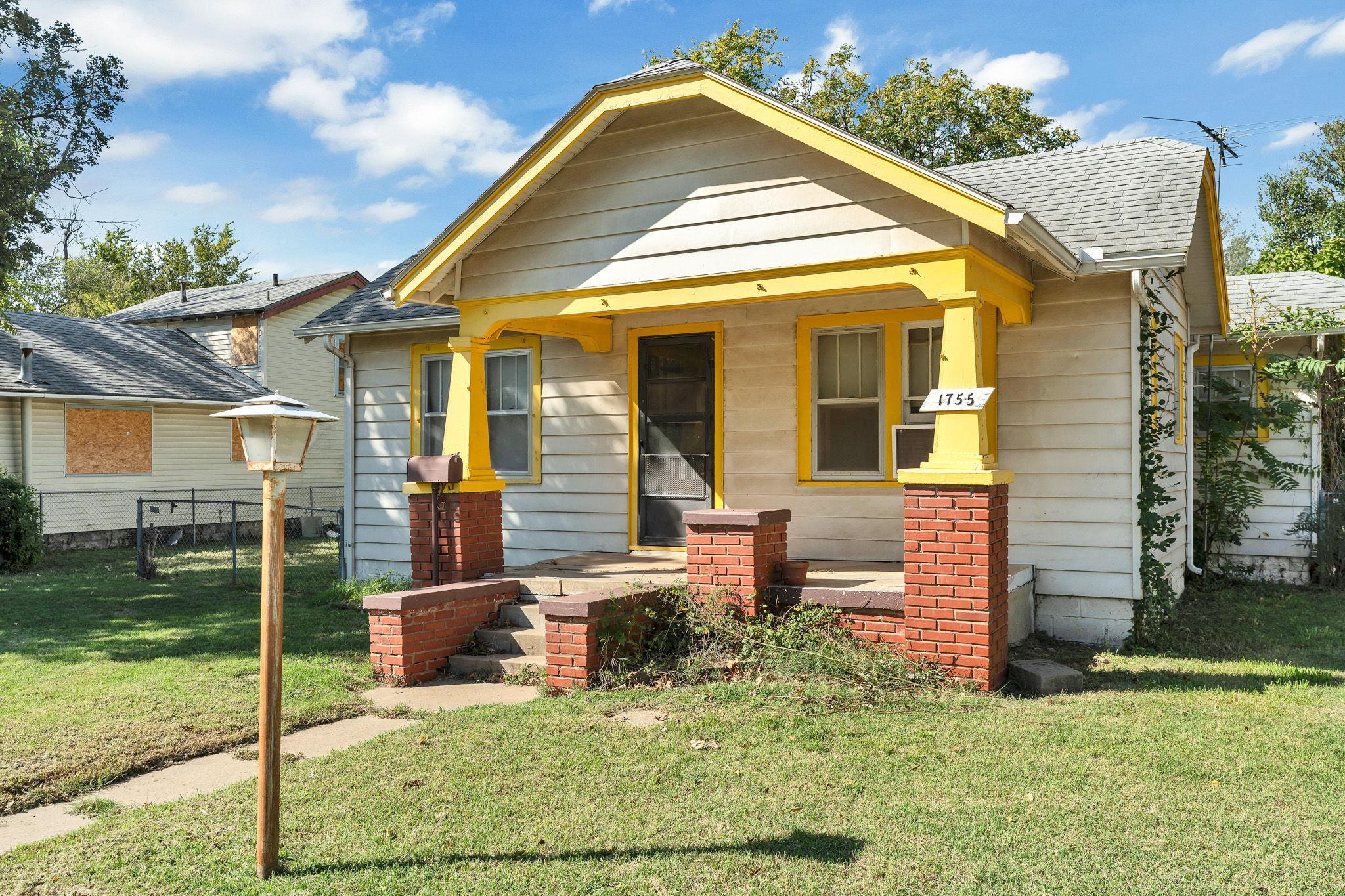1755 S Waco Ave Property Photo 1