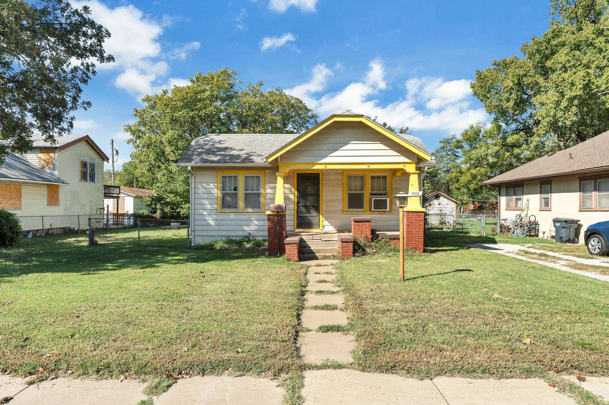 1755 S Waco Ave Property Photo 2