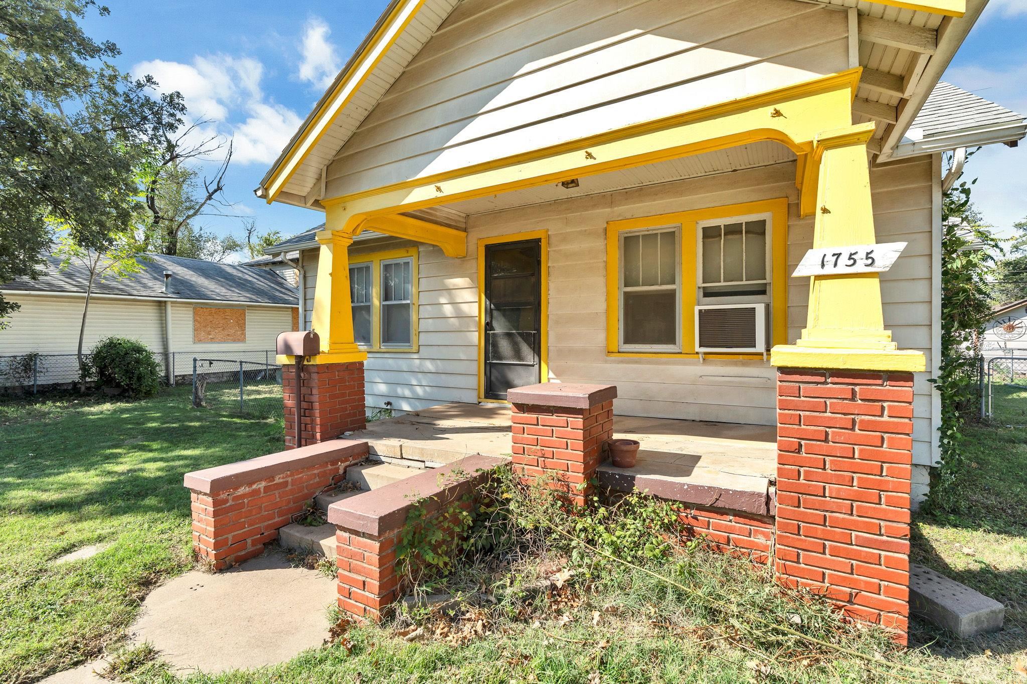 1755 S Waco Ave Property Photo 5