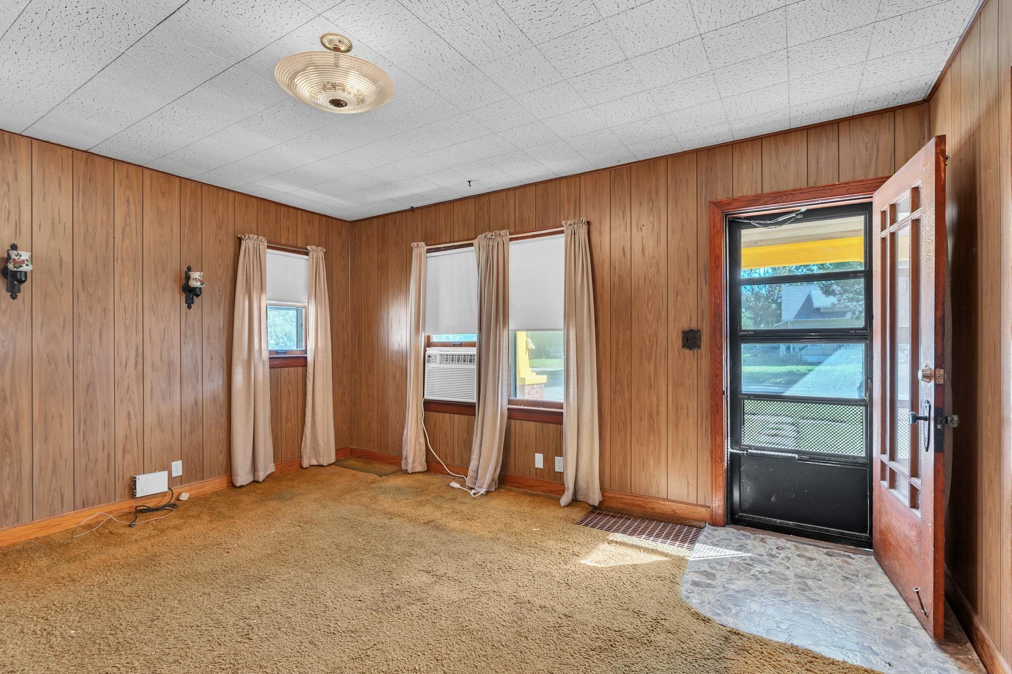 1755 S Waco Ave Property Photo 10