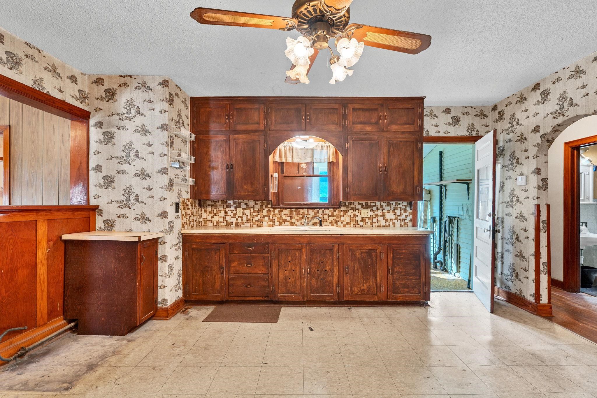 1755 S Waco Ave Property Photo 14