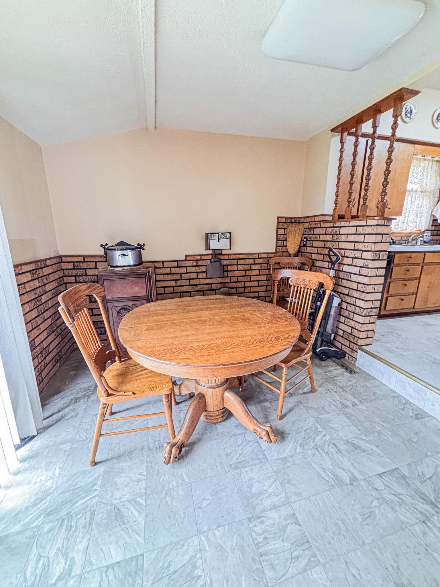 1809 R Property Photo 21