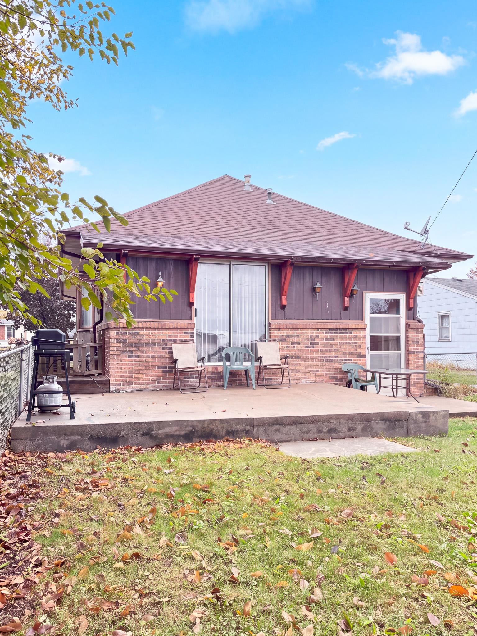 1809 R Property Photo 25