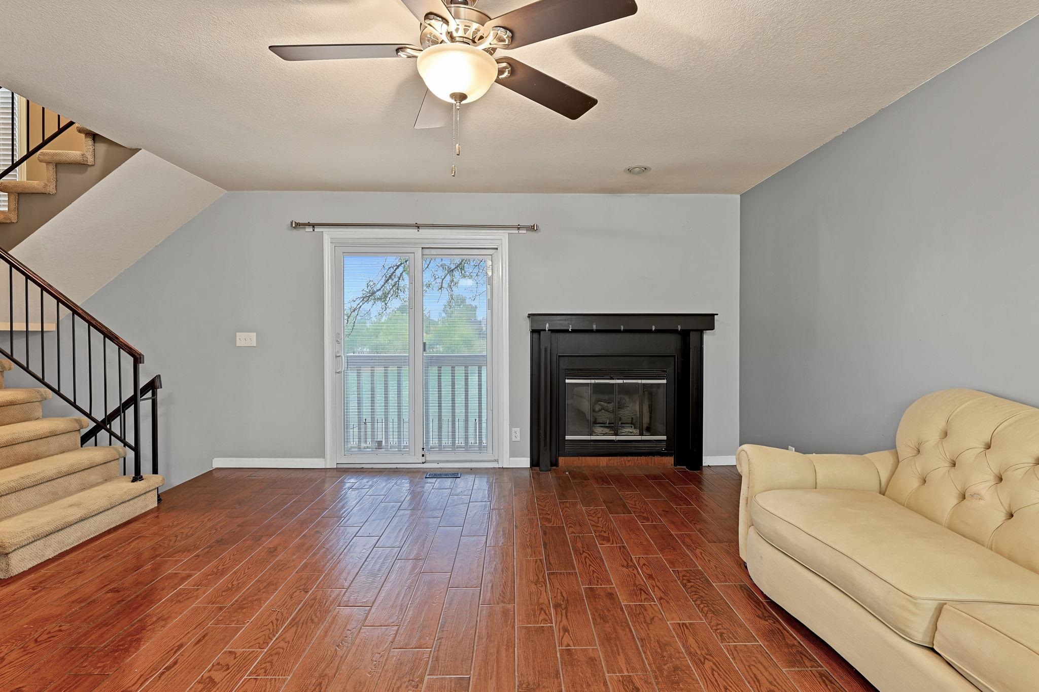 1103 N Lakewind St Property Photo 4