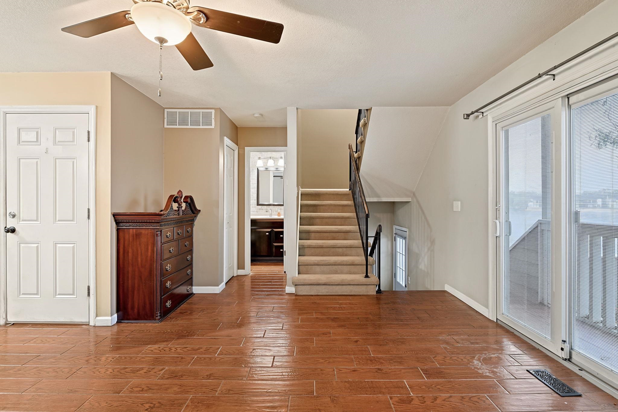 1103 N Lakewind St Property Photo 5