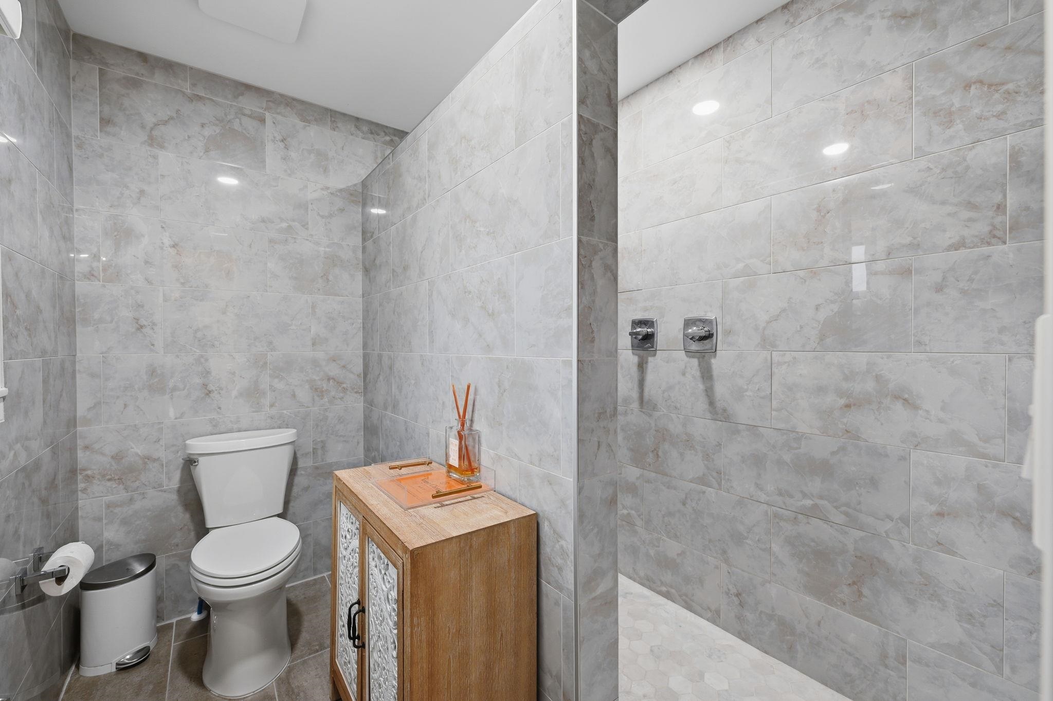 102 N Penrose Drive Property Photo 24
