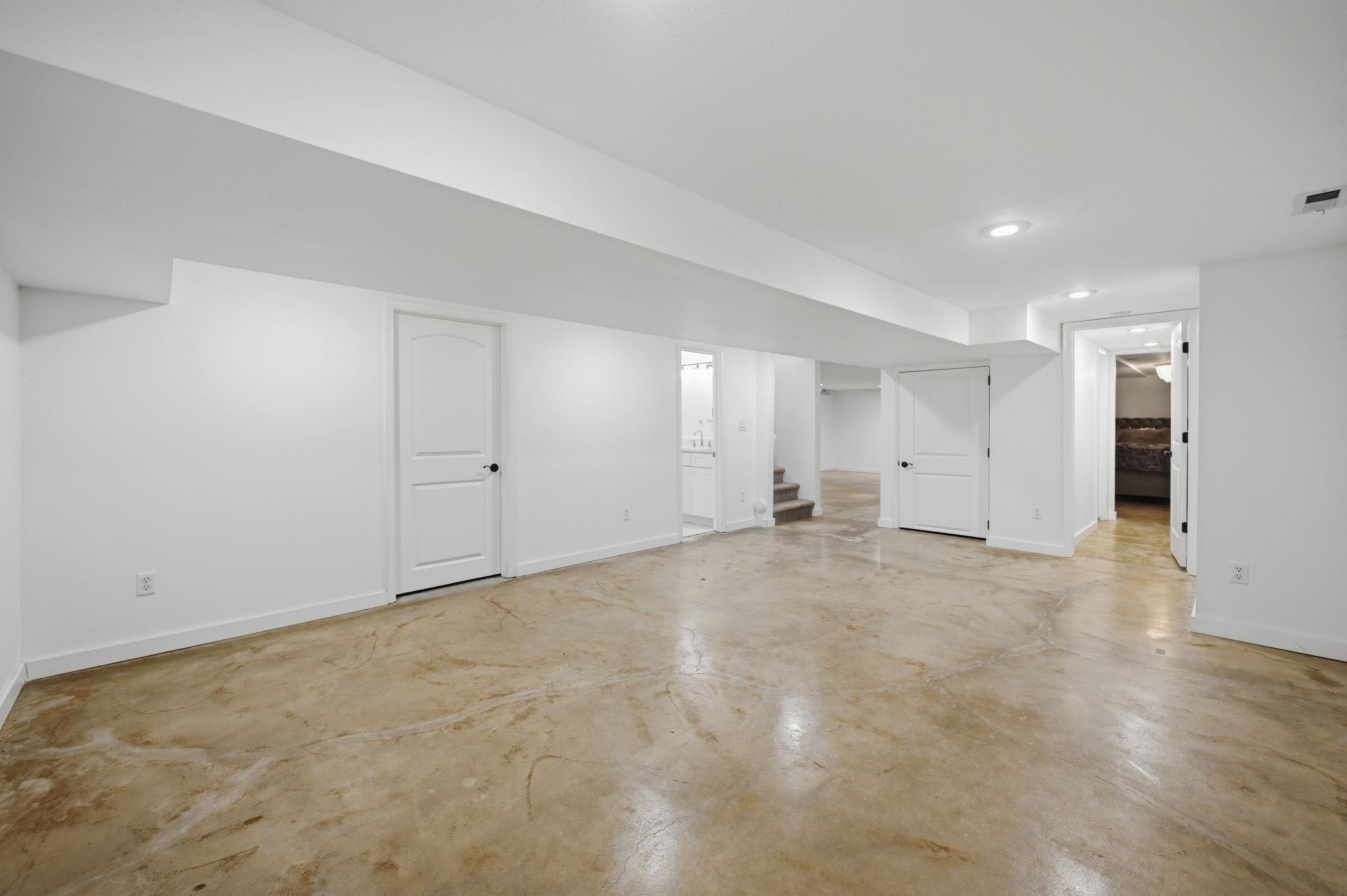 102 N Penrose Drive Property Photo 26