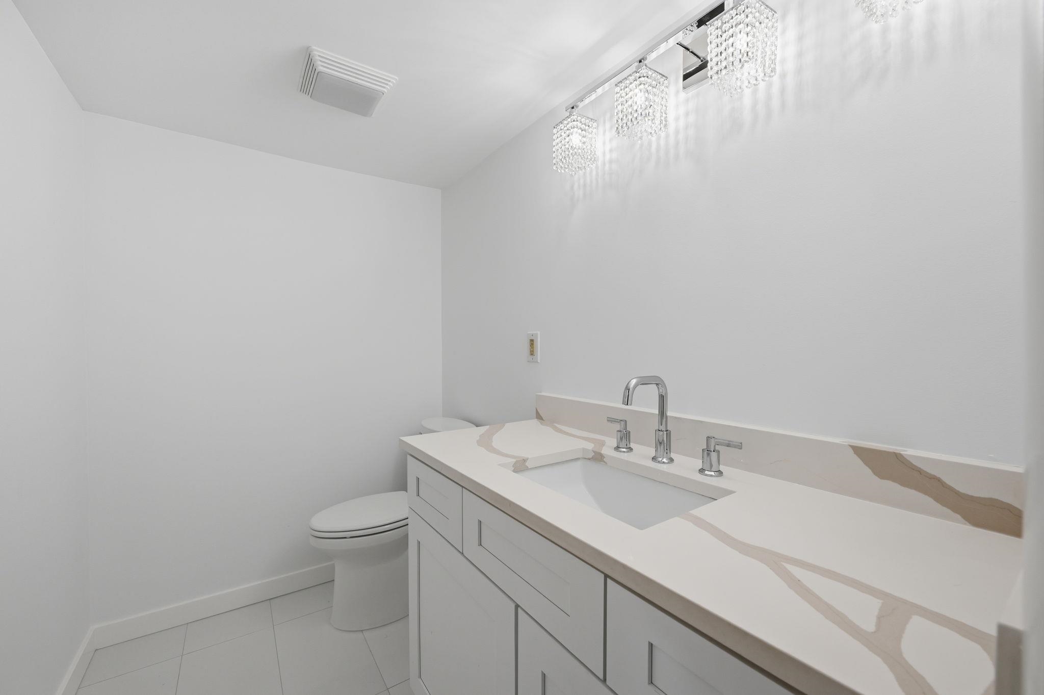 102 N Penrose Drive Property Photo 30