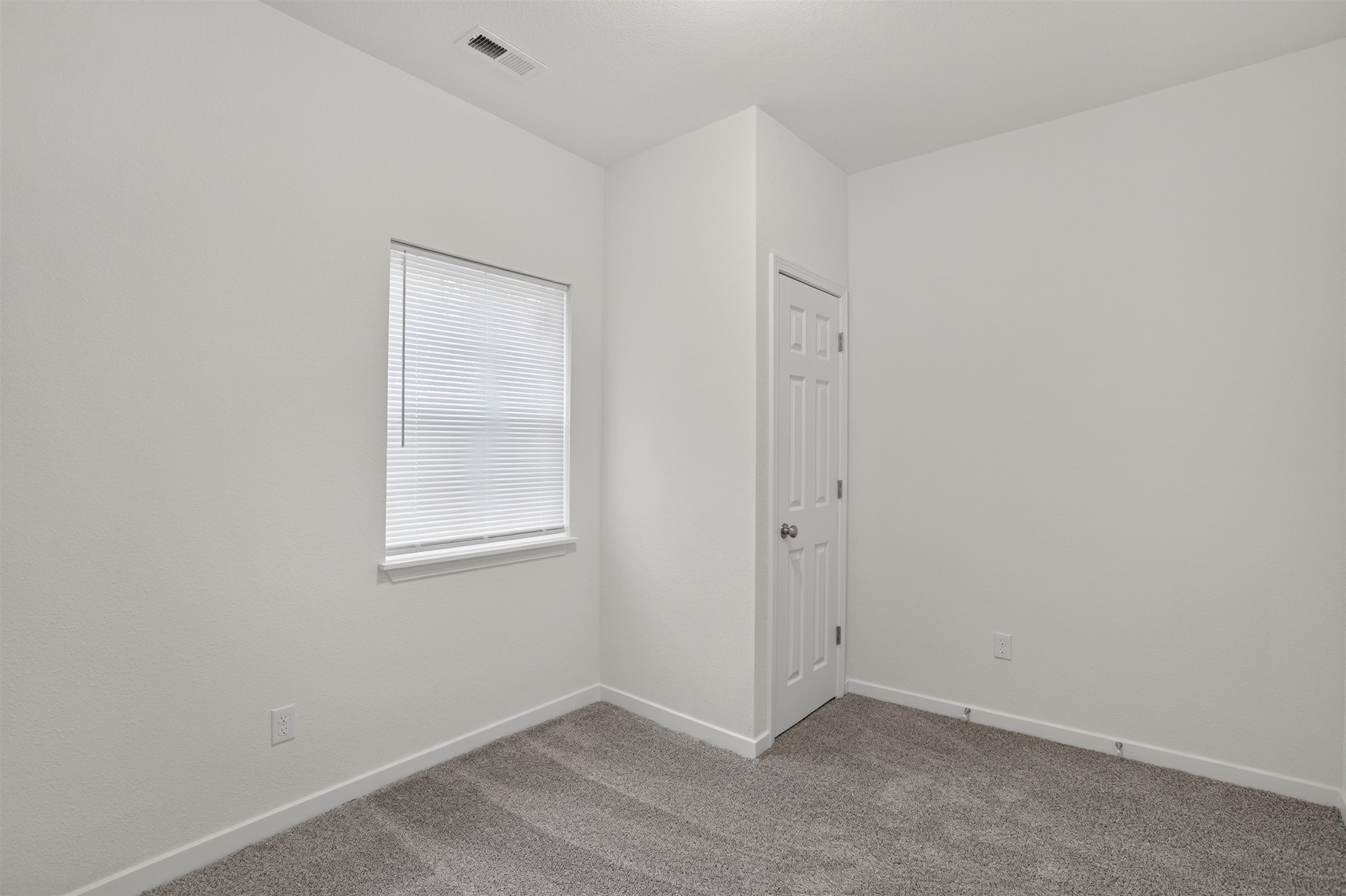 1333 N Ohio Property Photo 10