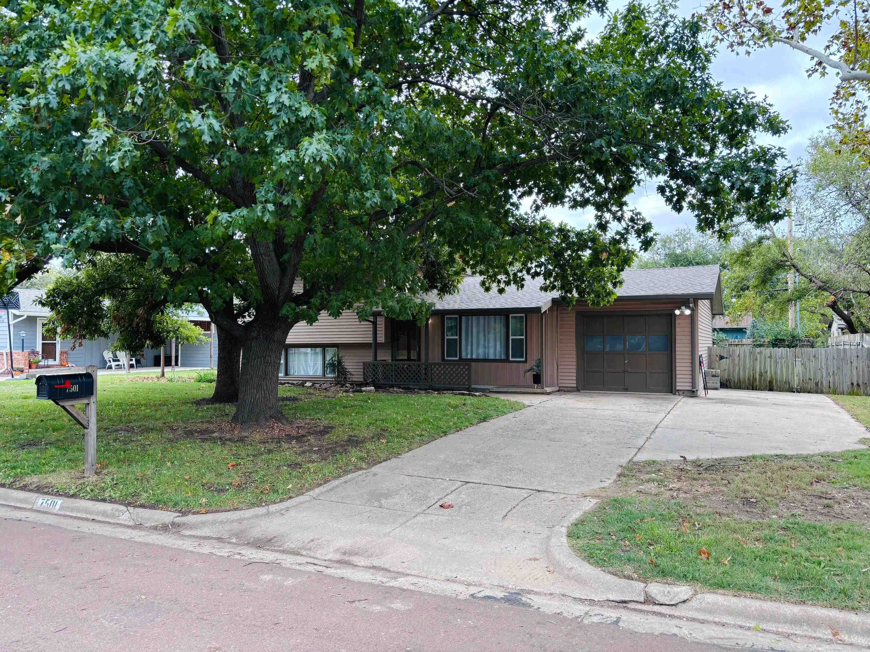 7501 W Galoway Ave. Property Photo 2