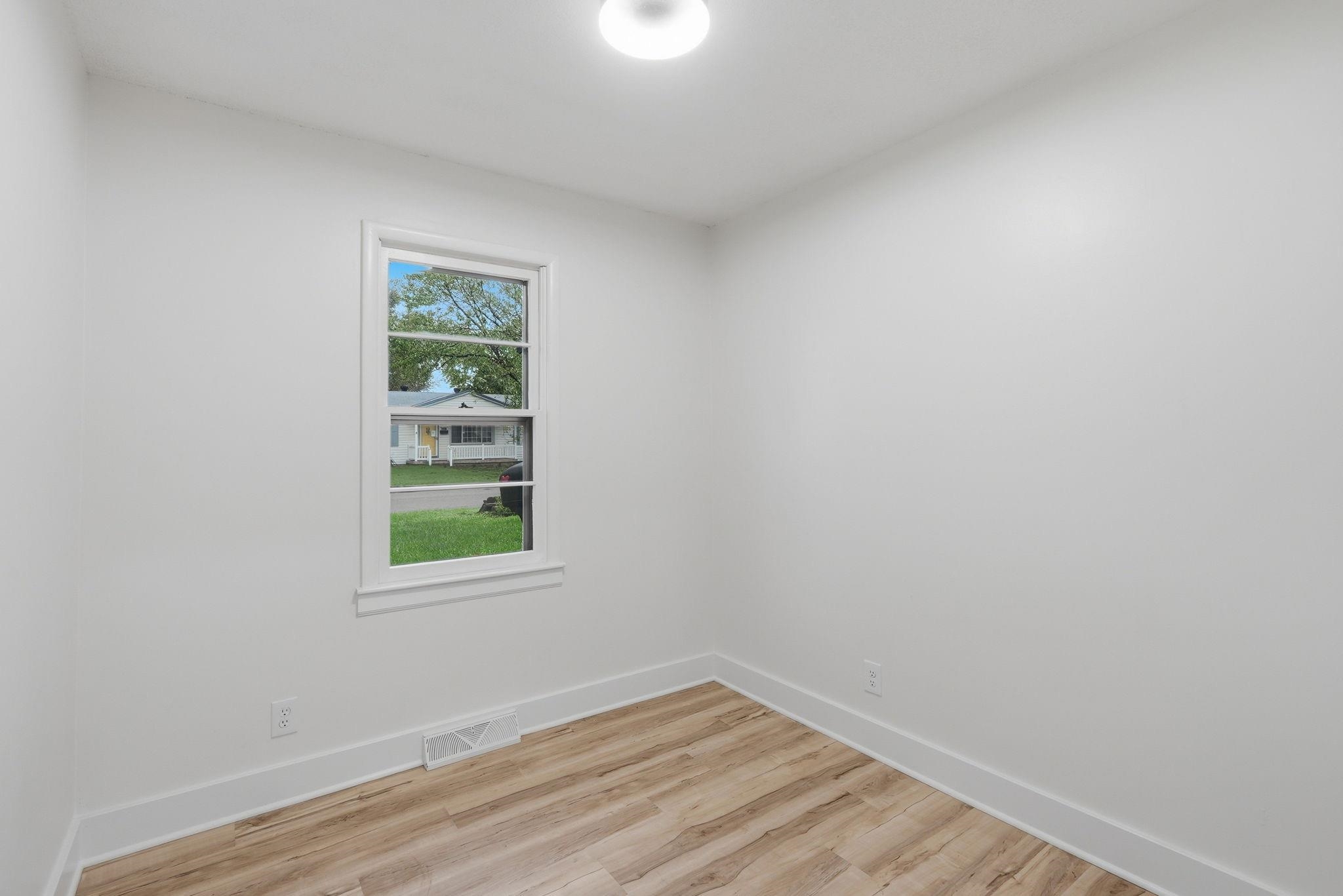 5240 S Ash St Property Photo 11