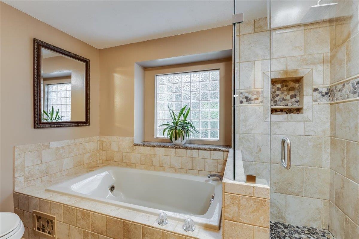 1524 E Pheasant Run Property Photo 14