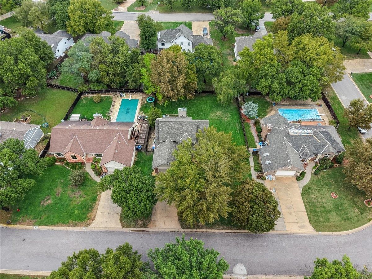 1524 E Pheasant Run Property Photo 32