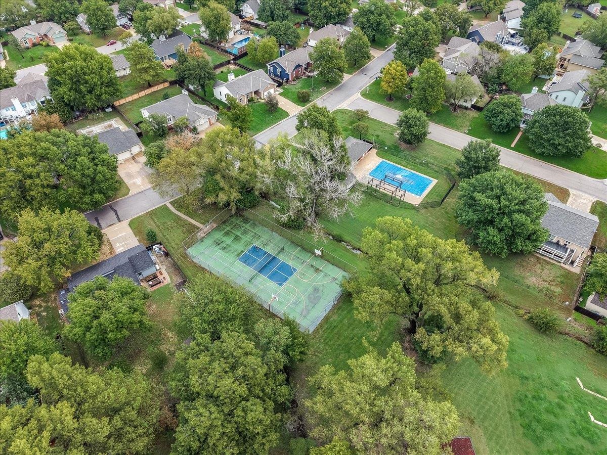 1524 E Pheasant Run Property Photo 36